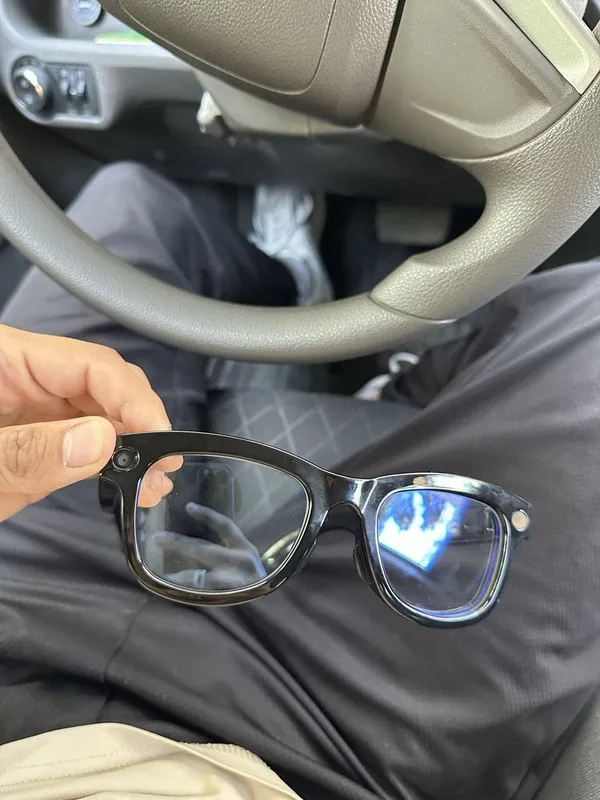 Продается очки с камерой/ Sotiladi kamera ochki Smart Glasses