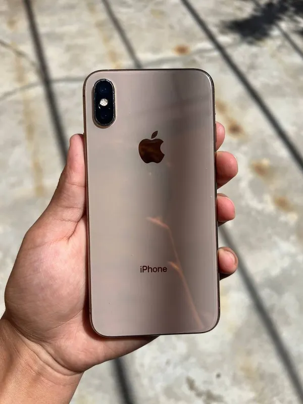 iPhone xs 64gb 77% yomkost