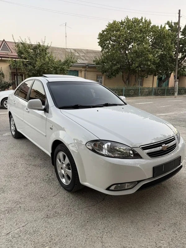 Chevrolet Jentra 3-P Elegant Plus Metan Gaz Pakalena — фото 1