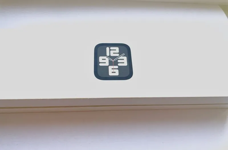 Apple Watch SE 2 8 Apple Watch SE 2 8