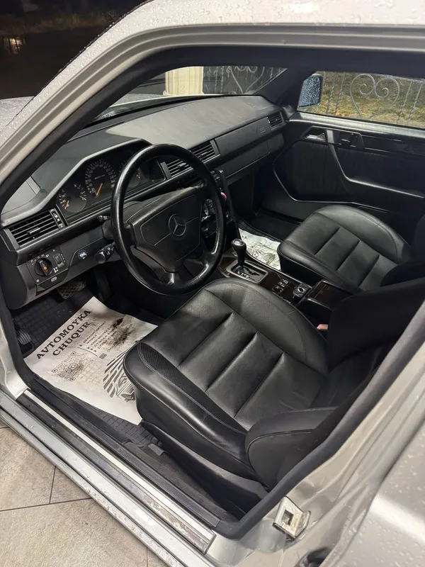 W124 mercedes-benz 3
