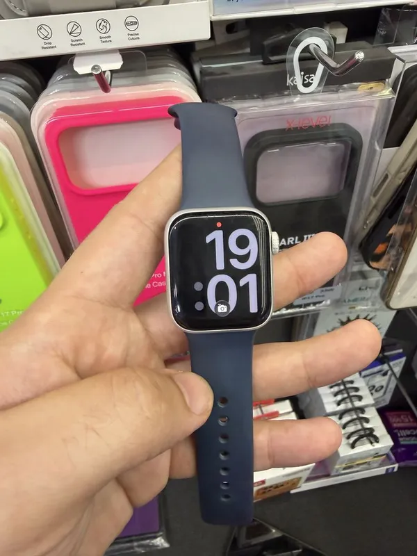Apple Watch SE 2 40 mm 82% 2 Apple Watch SE 2 40 mm 82% 2
