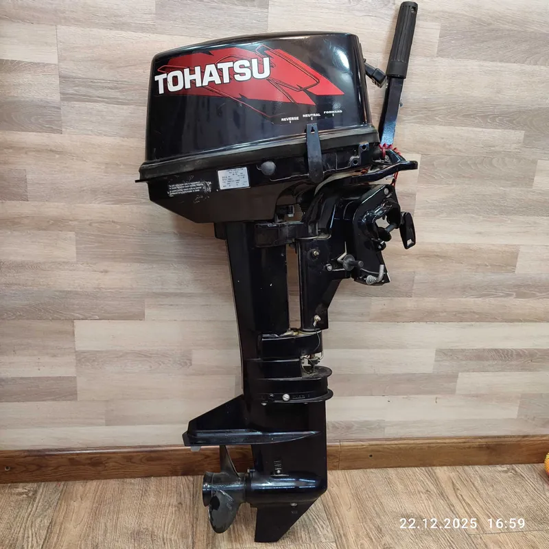 TOHATSU 9.8 - Япония 2 тактный новый лодочный мотор — фото 1