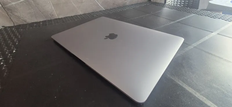 MacBook Air i5 8.128 Gb 85%