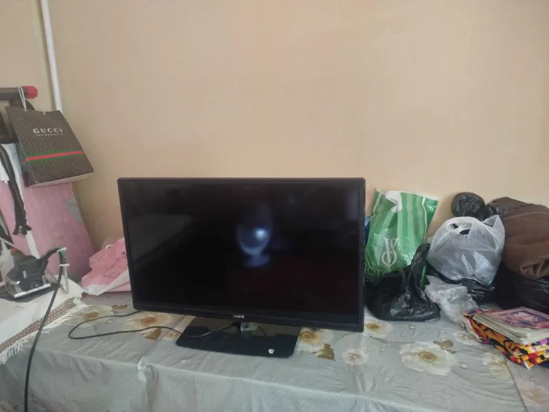 Televizor sotiladi