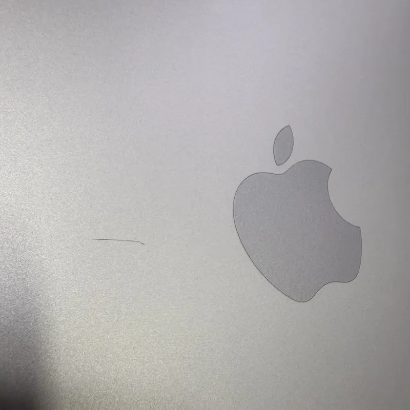Macbook Neo 8/512 Silver 4