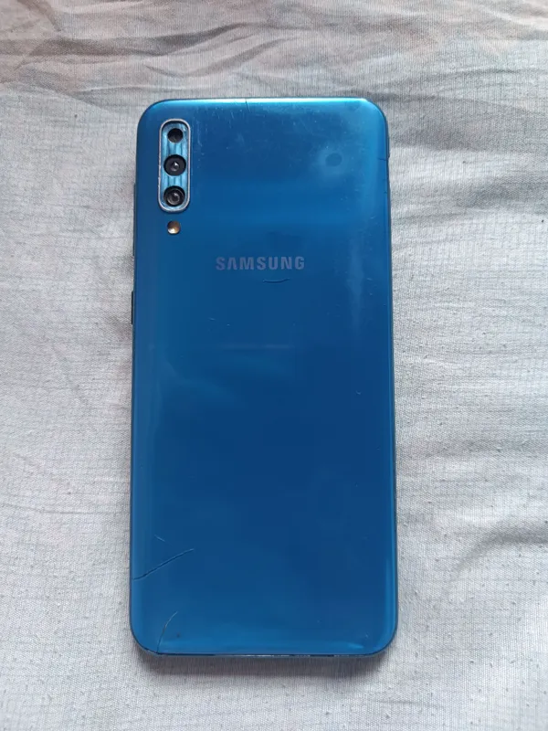 Samsung A50 — фото 1