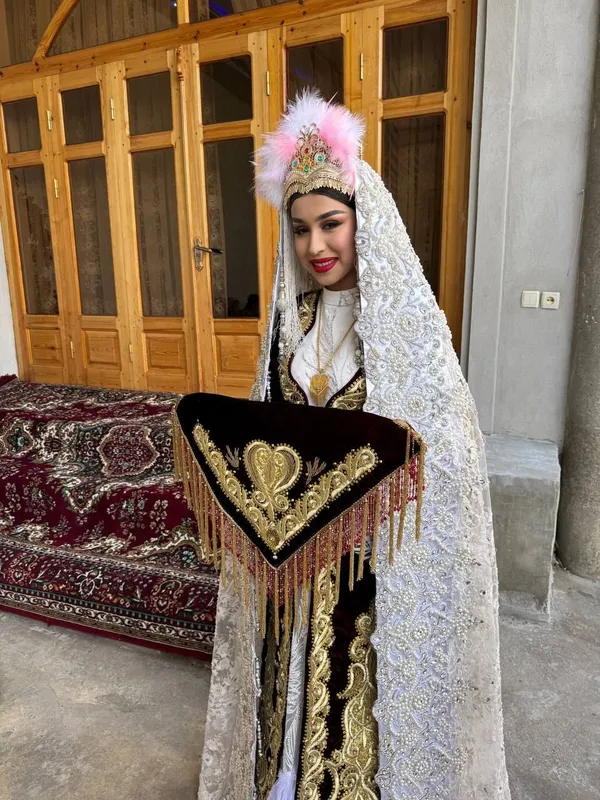 сотилади 2 3 марта кийилган холати яхши  100$