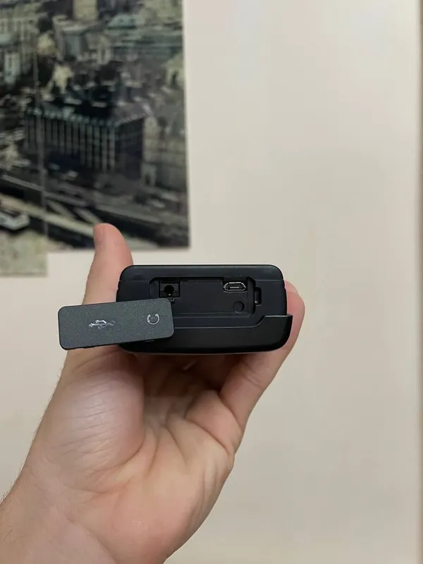 SQ 7700 Tank telefon, 4 SIM, 10000 mAh Nokia — фото 3