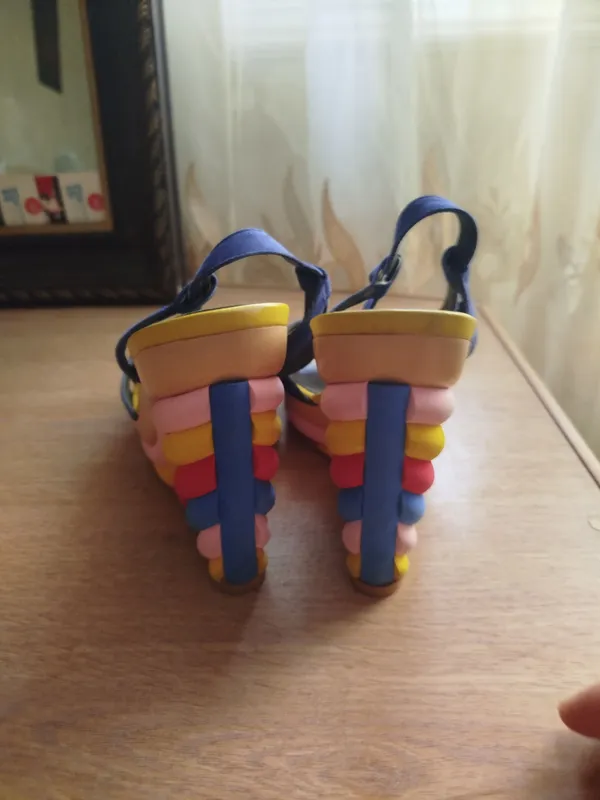 босоножки Stuart Weitzman Spain 3