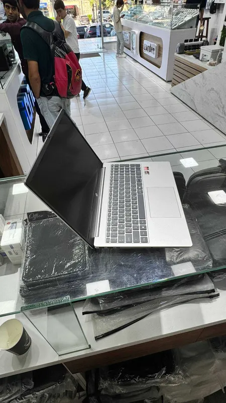 Hp Laptop 15 Amd rayzen 7 — фото 1