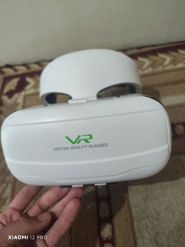 5 D virtual ochki kino kliplarni koʻradigan