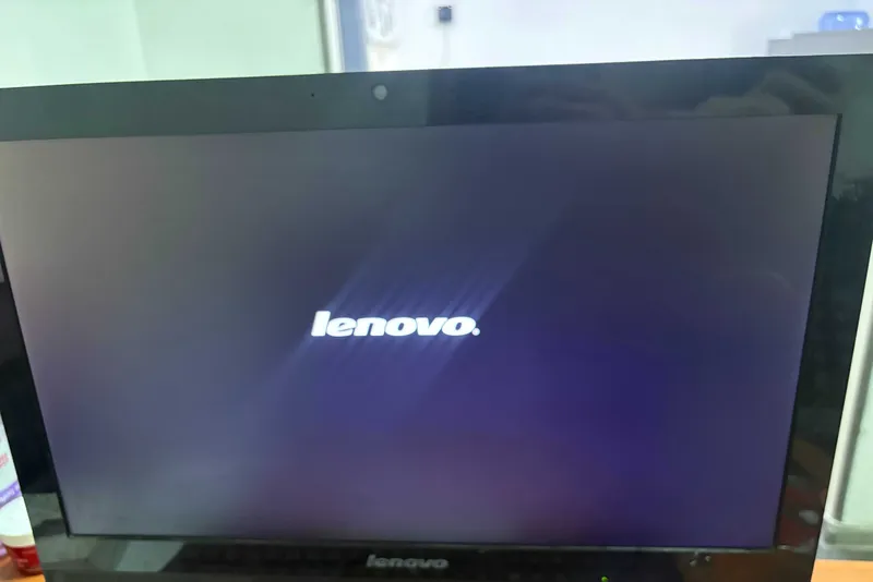 Моноблок Lenovo 1 Моноблок Lenovo 1