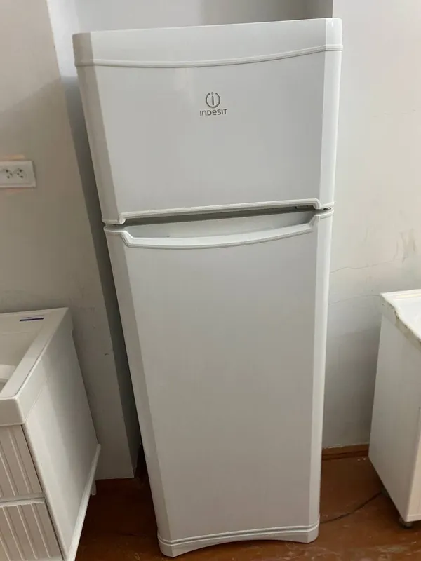 Продам холодильник срочно! 1
