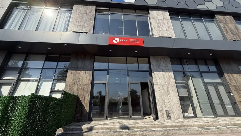 Аренда 320м2 3 уровня Учтепа Алгоритм под офис шоурум магазин уч центр 2