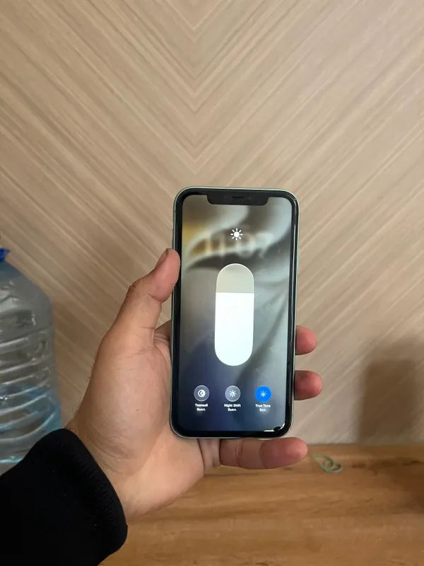 Iphone 11 64 gb green 3