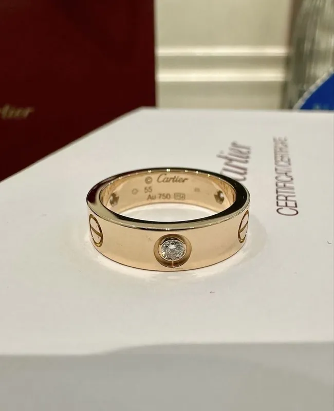 Cartier 17 razmer, 585 Turkiya uzuk sotiladi Cartier 17 razmer, 585 Turkiya uzuk sotiladi