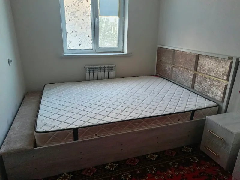 Продаётся спальня: 2 тумбы, трюмо, шкаф-купе 2 Продаётся спальня: 2 тумбы, трюмо, шкаф-купе 2