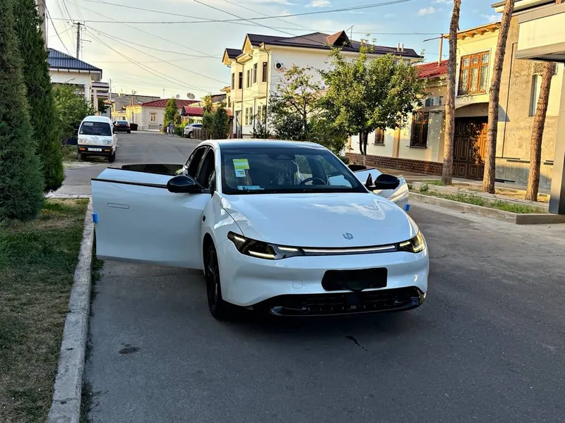 Leap Motor C01 Full Позиция 2024 Небитая Состаяние Какновый — фото 1 Leap Motor C01 Full Позиция 2024 Небитая Состаяние Какновый — фото 1