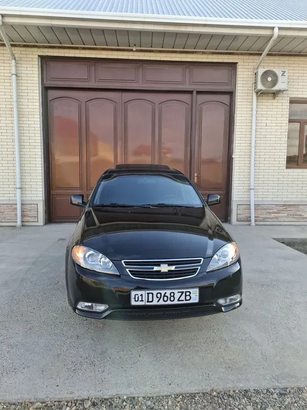 Gentra qora elegant naqt avtokriditgayam qilib beraman mowina holati z