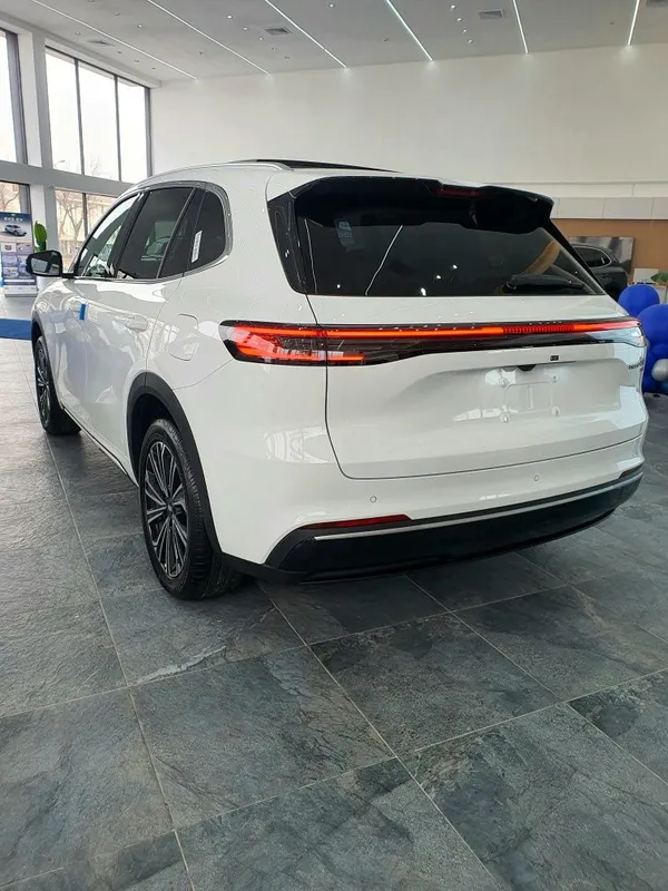 New Tayota Hybrid Geely Em-i 3 New Tayota Hybrid Geely Em-i 3