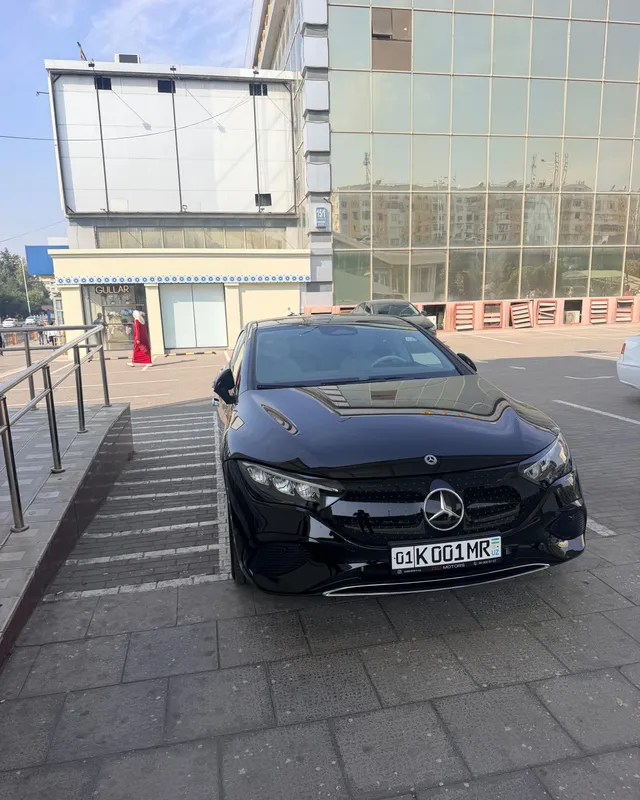Mercades eqe 300 5