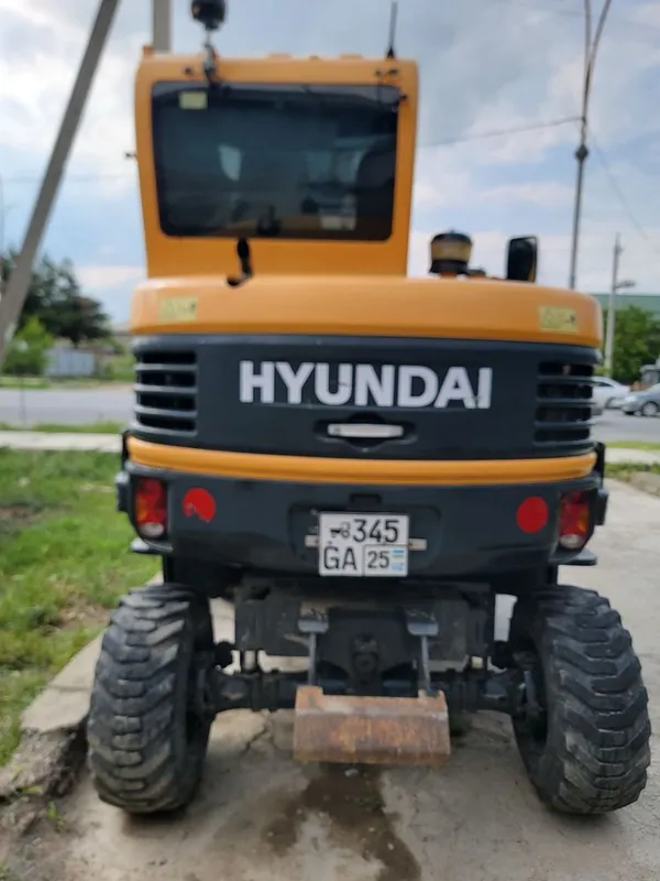 HYUNDAI 60W 9S sotiladi 4 HYUNDAI 60W 9S sotiladi 4