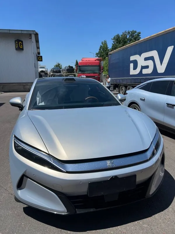 BYD HAN L 2025 yil 2.7 Sikund elekro