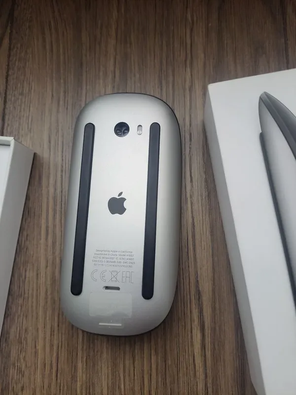 Apple Magic Mouse 3 black lighting 4