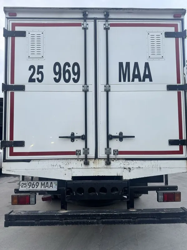 ISUZU 10 tonnalik — фото 2