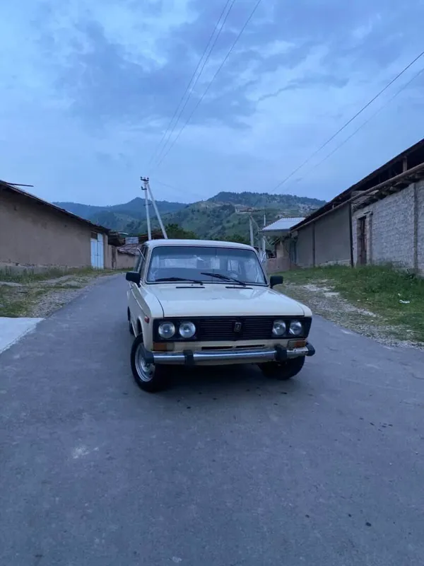 Vaz 2106 sotiladi