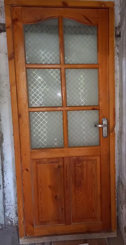 Eski eshik sotiladi