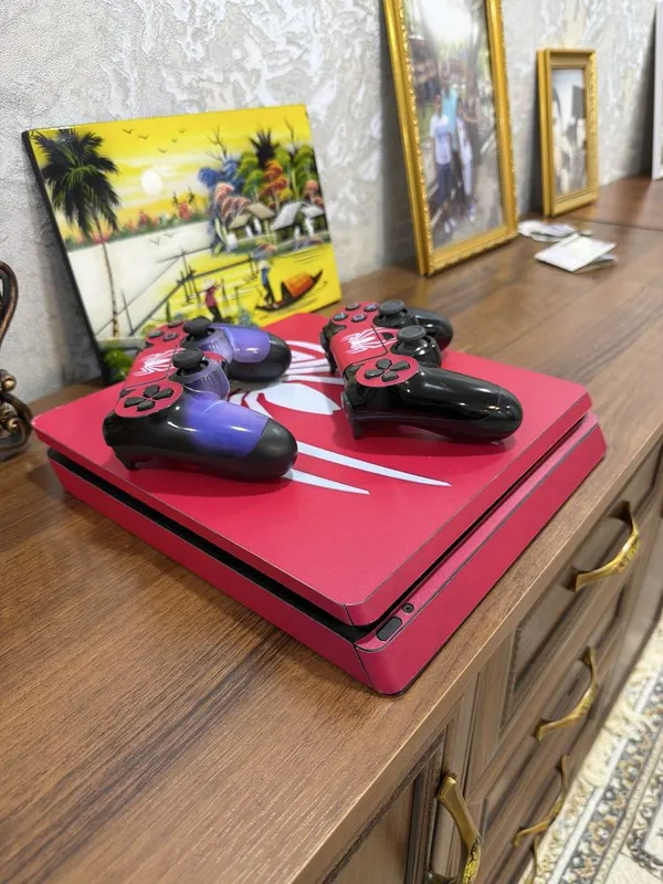 продается Playstation 4 slim — фото 1