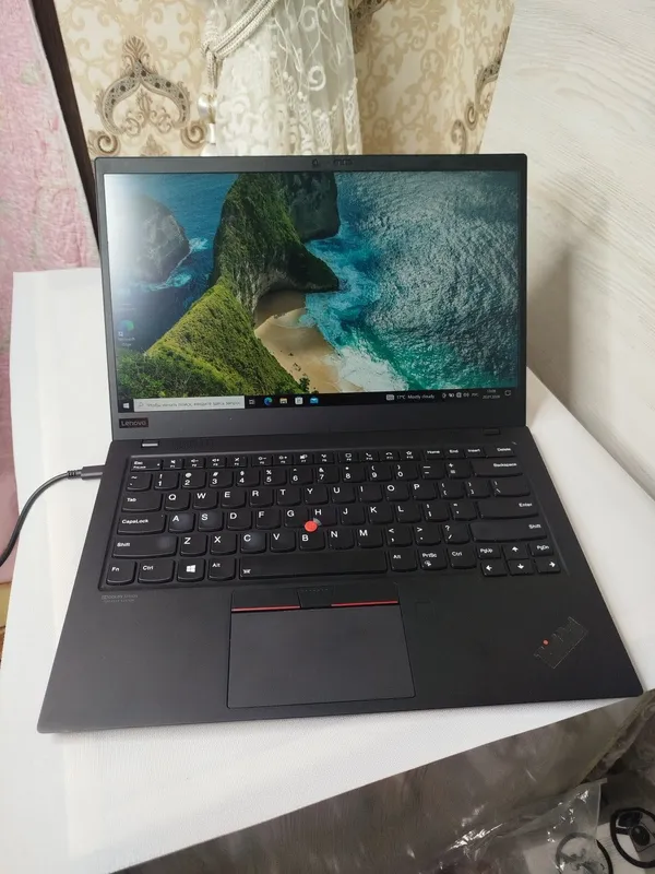 Ультратонкий и лёгкий ноутбук Lenovo Thinkpad x1 Carbon Intel Core i7