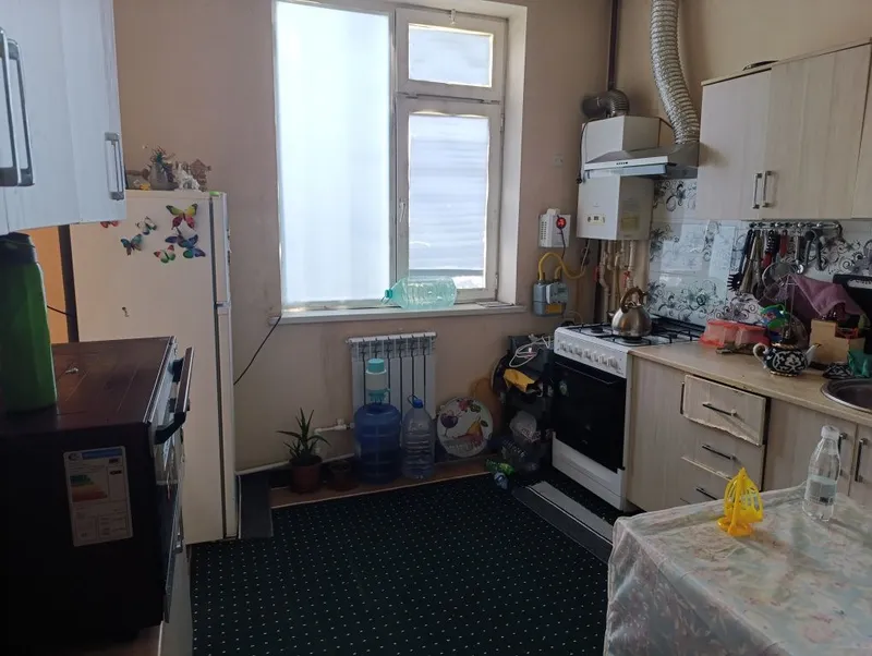 Продается 4-х комнатная квартира, 2-й этажа в Кармане — фото 3