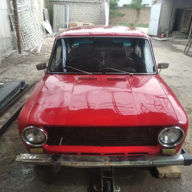 011 zapchasga sotiladi