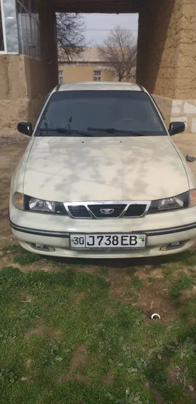 Nexia 2004 sotiladi