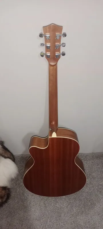 Gitara sotiladi Matilda 2