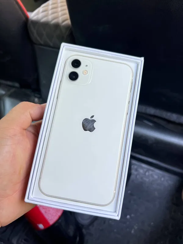 Продаётся iPhone 11, состояние идеальное, коробка не вскрыта, документы есть 3 Продаётся iPhone 11, состояние идеальное, коробка не вскрыта, документы есть 3