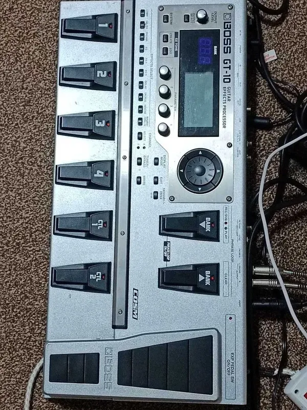 Boss GT-10 гитарный процессор