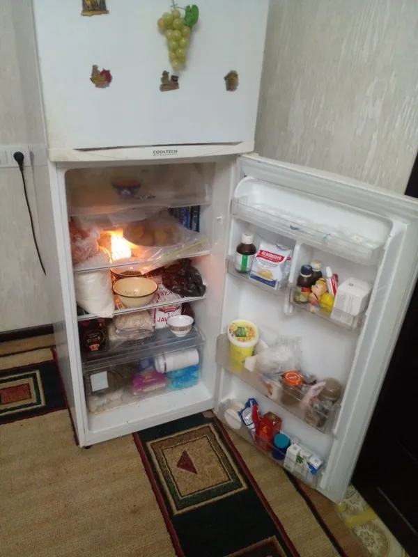 Продается холодильник Самсунк воздушное охлаждение и Минс 126 2