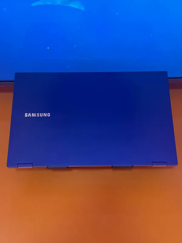 Ноутбук SAMSUNG 4