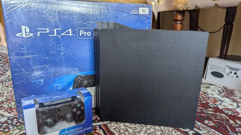 Playstation 4 Pro 1tb+2 ta yangi joystick+450 ta uyin 1