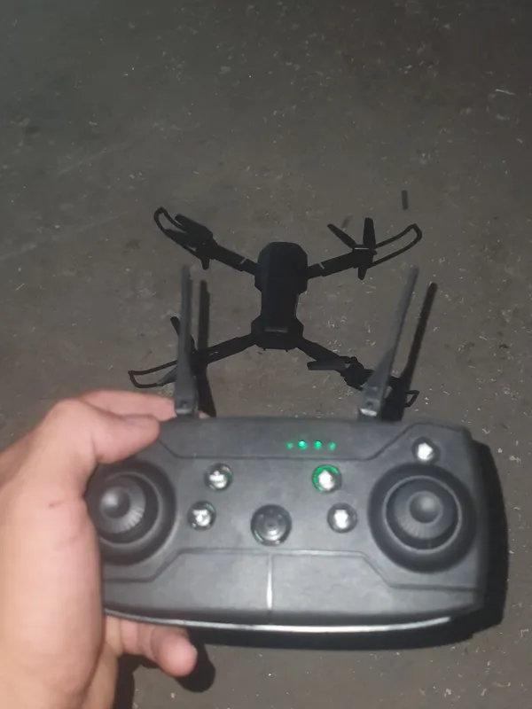 Dron sotiladi kamerali narxi 500 min so'm