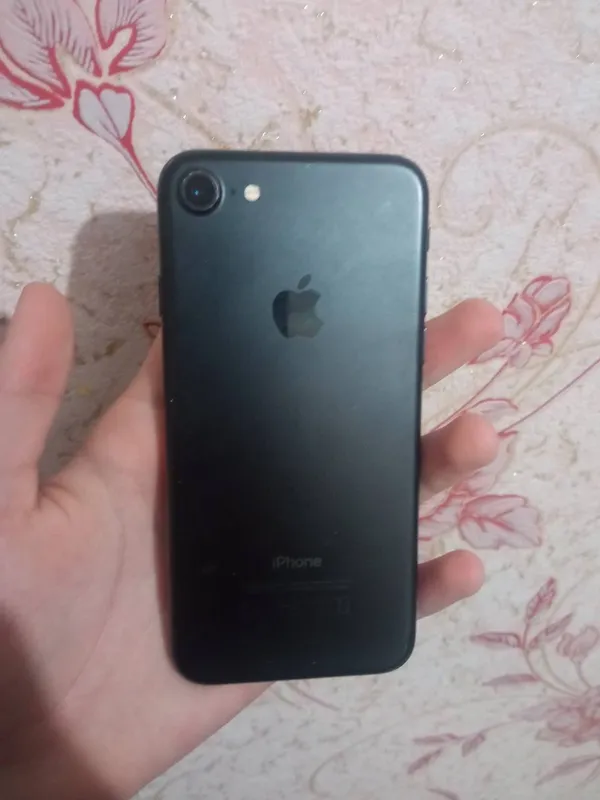 iPhone 7 32GB регион AH/A 4