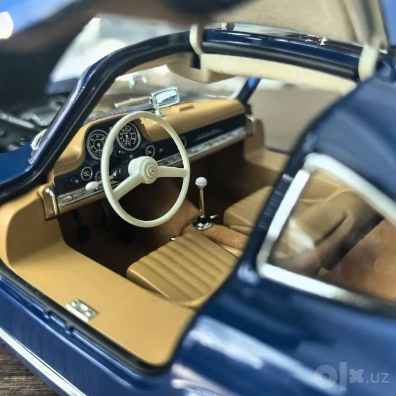 Mercedes 1:18 для коллекции 5 Mercedes 1:18 для коллекции 5