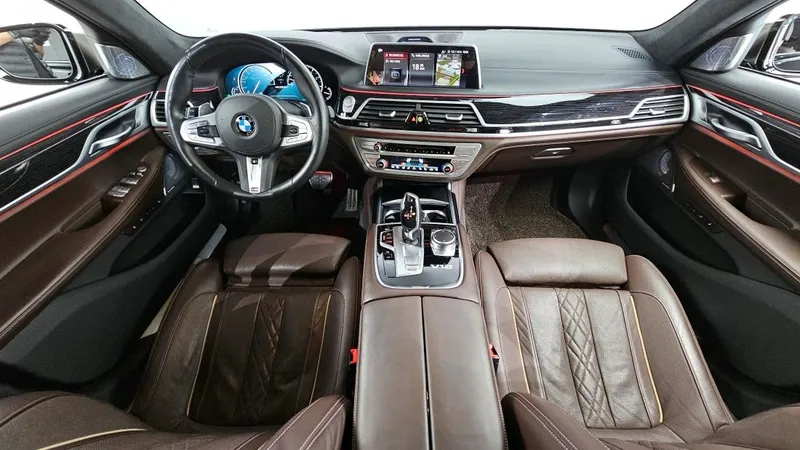 BMW 7 Series M760LI xDRIVE — фото 2