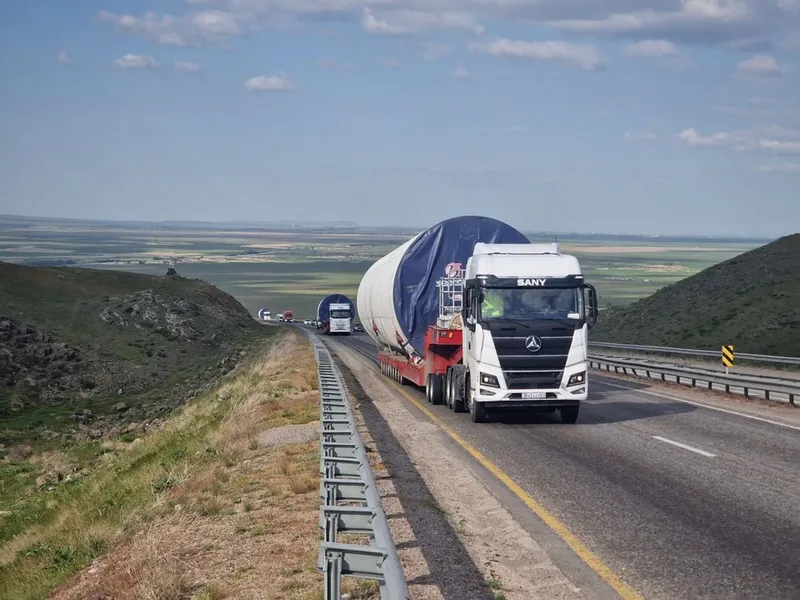 Тягач SANY 6x4 Евро 5 2 Тягач SANY 6x4 Евро 5 2