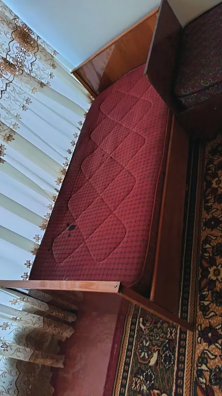 Sotiladi 2ta krovat televizor patstavka