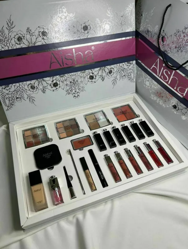 Aisha cosmetics katta nabor